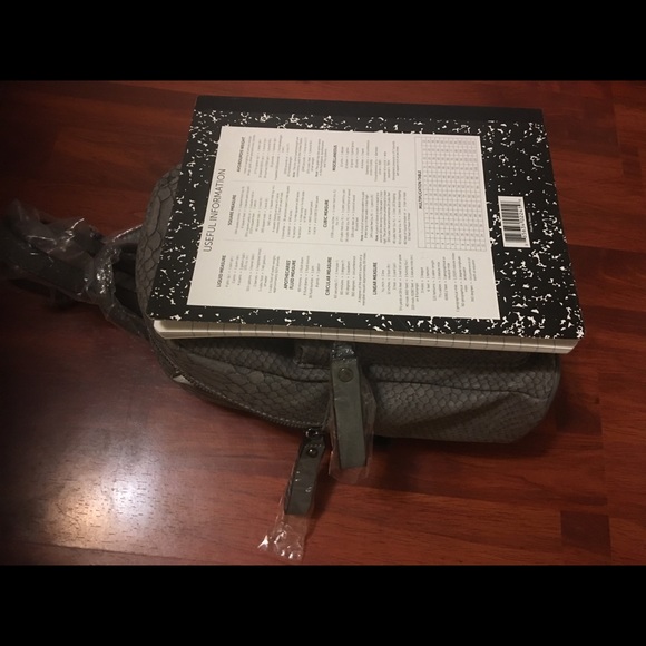 Backpack - Picture 5 of 5